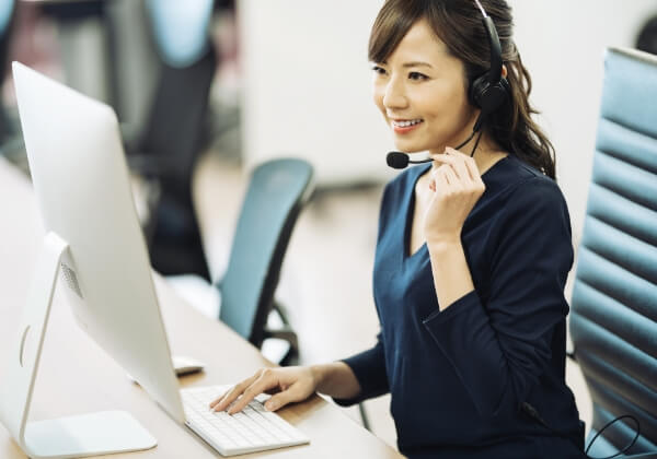オペレーターからのご連絡しているイメージ
