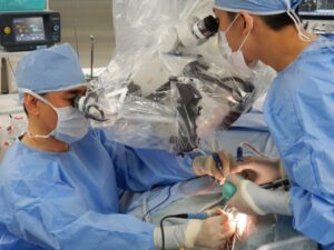 顔面けいれん(片側顔面痙攣)・三叉神経痛、脳腫瘍でお困りの方はご相談ください。